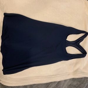 ▪️Navy blue activewear top